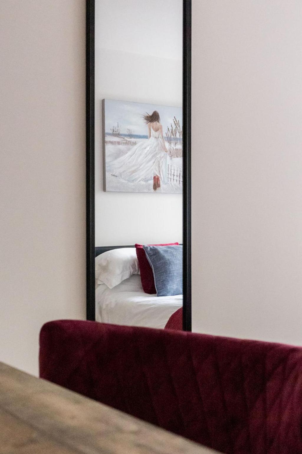 Stylish Town Centre Apartment, W Parking, Nr Beach ボーンマス エクステリア 写真